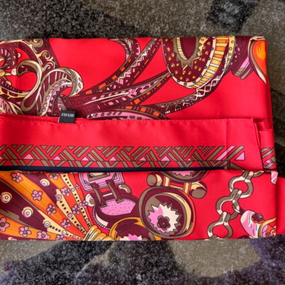 Tuckernuck Brighton Print Scarf Red Blue Beige Oversized - Picture 8 of 10